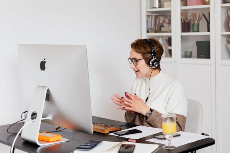 Lerne, ein Online-Meeting strukturiert zu moderieren.